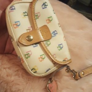 Dooney & Bourke wristlet